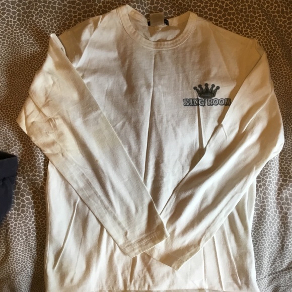 OLD NAVY LONG SLEEVE T-SHIRT - Picture 3 of 4